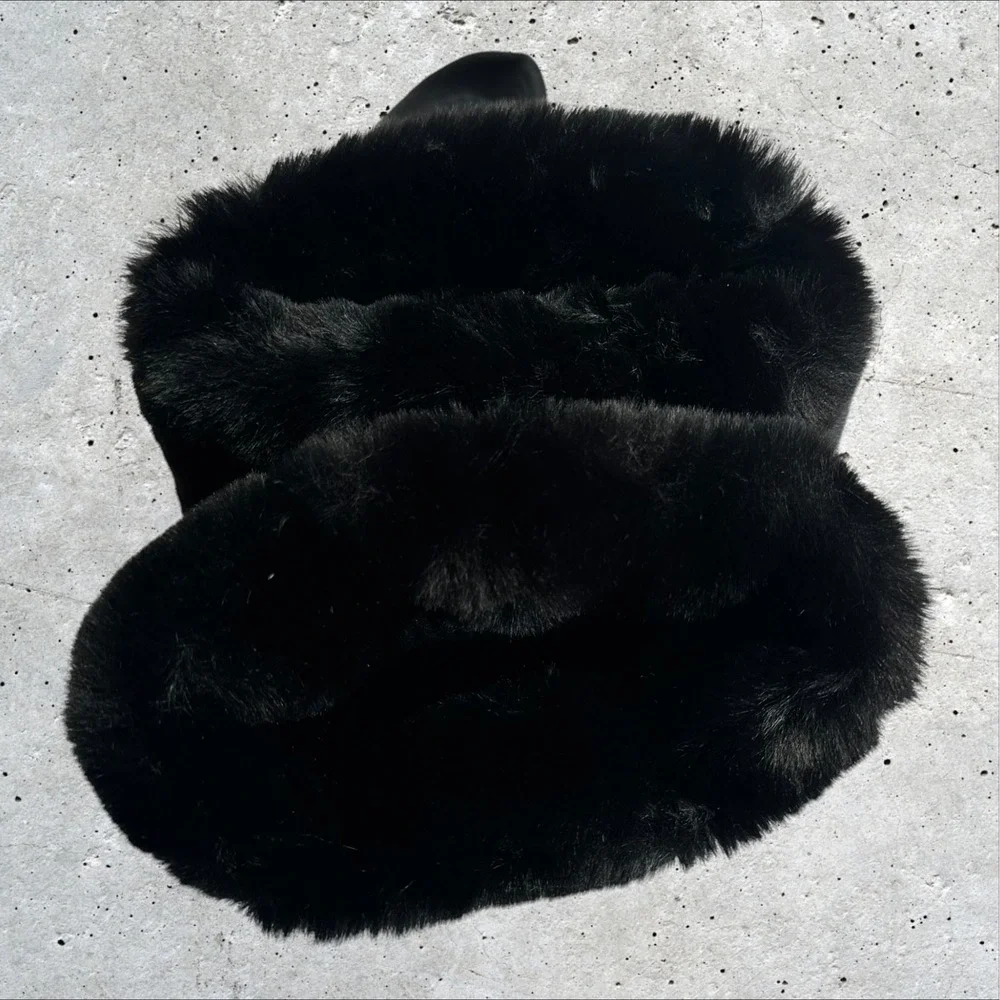 Boot Socks Womens‎ OS Black Faux Fur Trim Ribbed Knit Winter